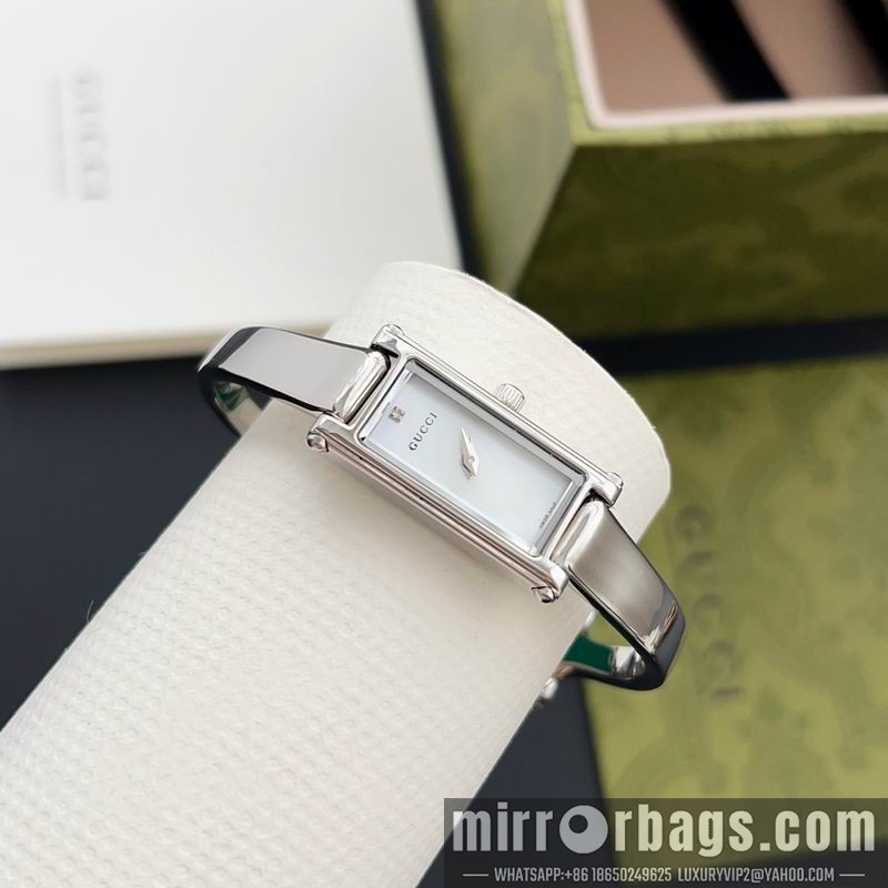 Gucci watch 110376 Watch