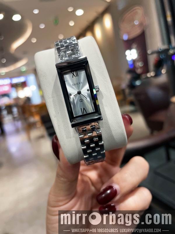 Gucci 35X17mm 091716 Watch