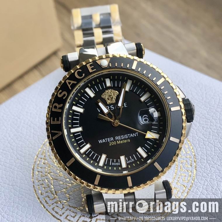 Versace men 46mm M03 Watch
