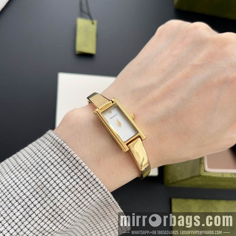 Gucci watch 110375 Watch