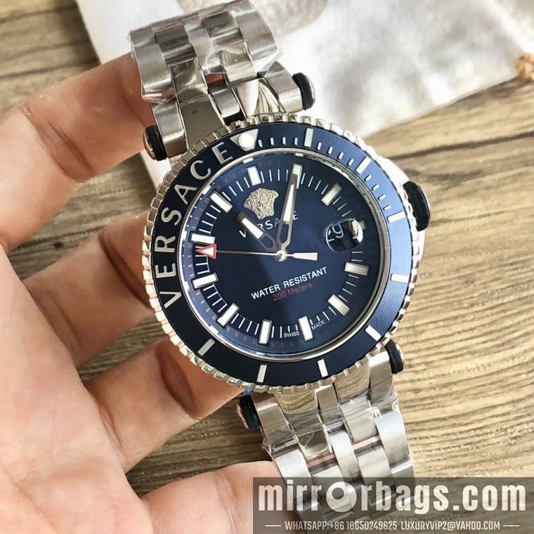 Versace men 46mm M03 Watch