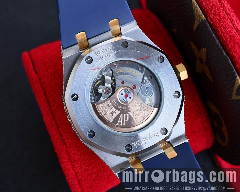 AP 42mm 082115 Watch