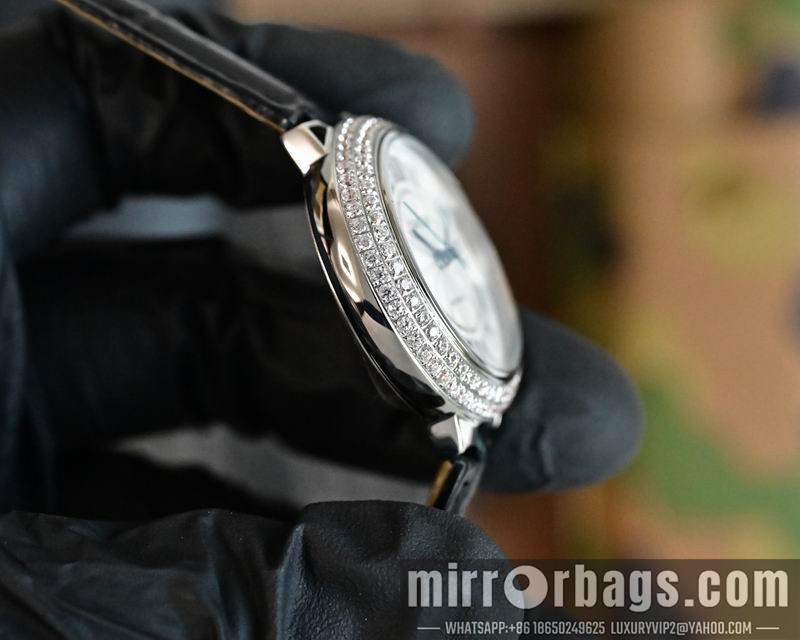 Cartier 33mm 36mm 111453 Watch