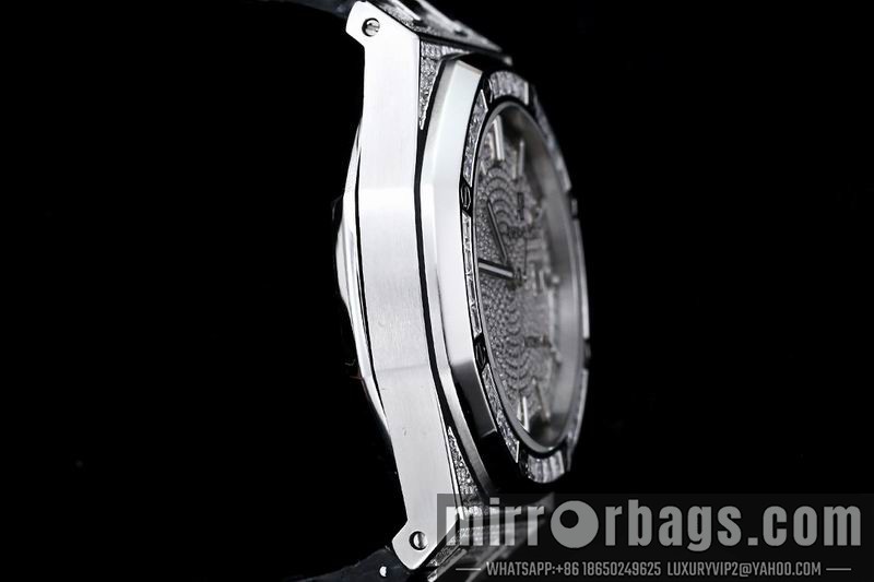 AP 40mm 110923 Watch