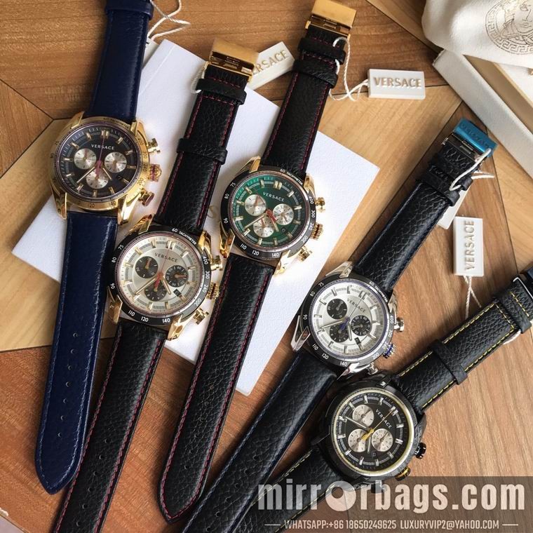 Versace men 43mm M02 Watch