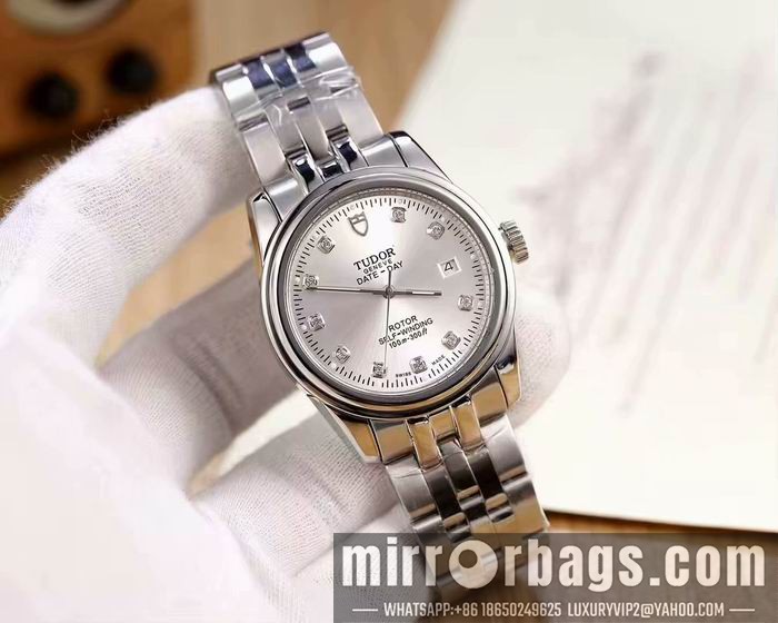 18928 Watch