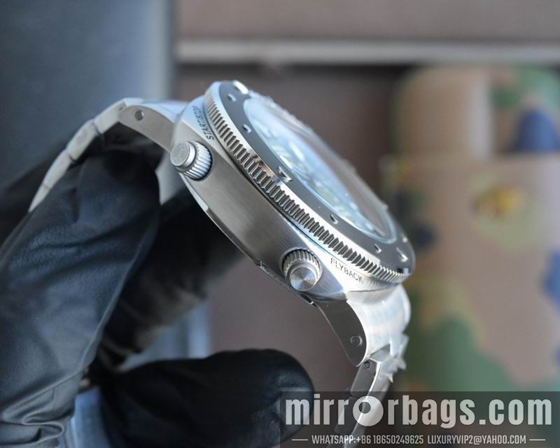 Panerai 47mm 100954 Watch