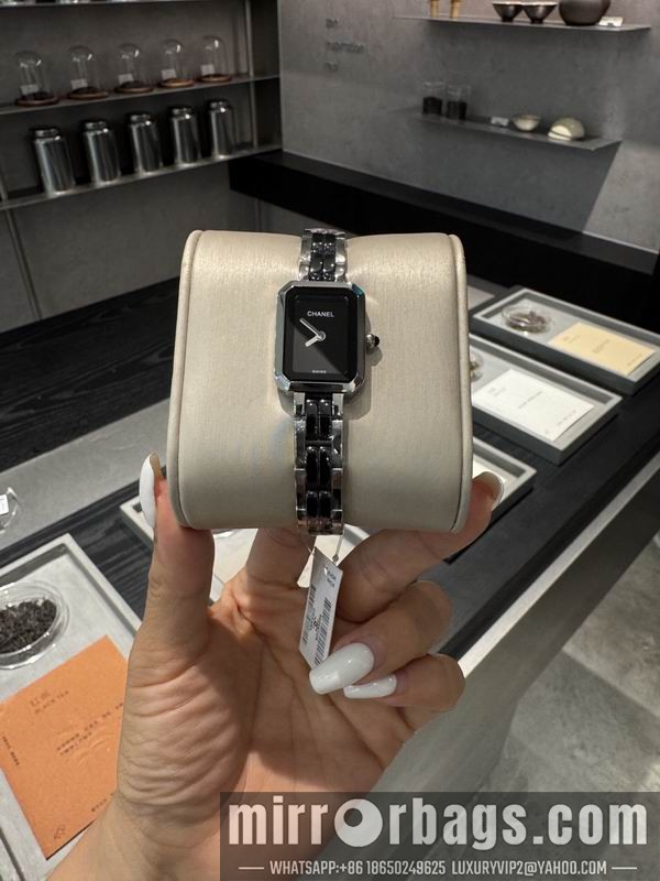 Chanel 21X26mm 101515 Watch