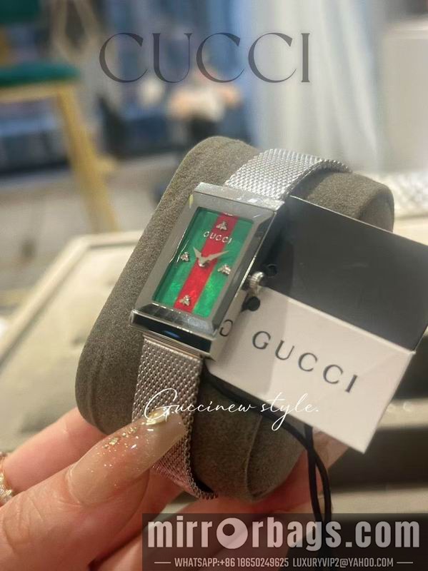 Gucci 34X21mm 111413 Watch