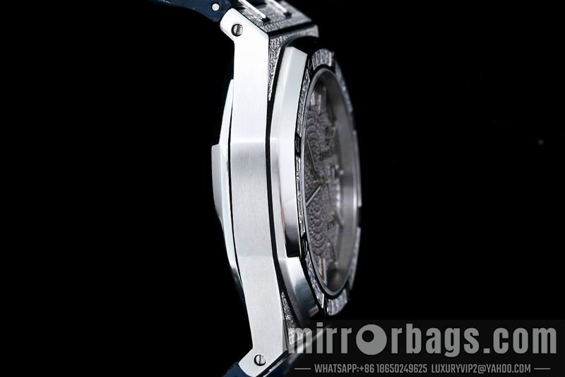 AP 40mm 110923 Watch