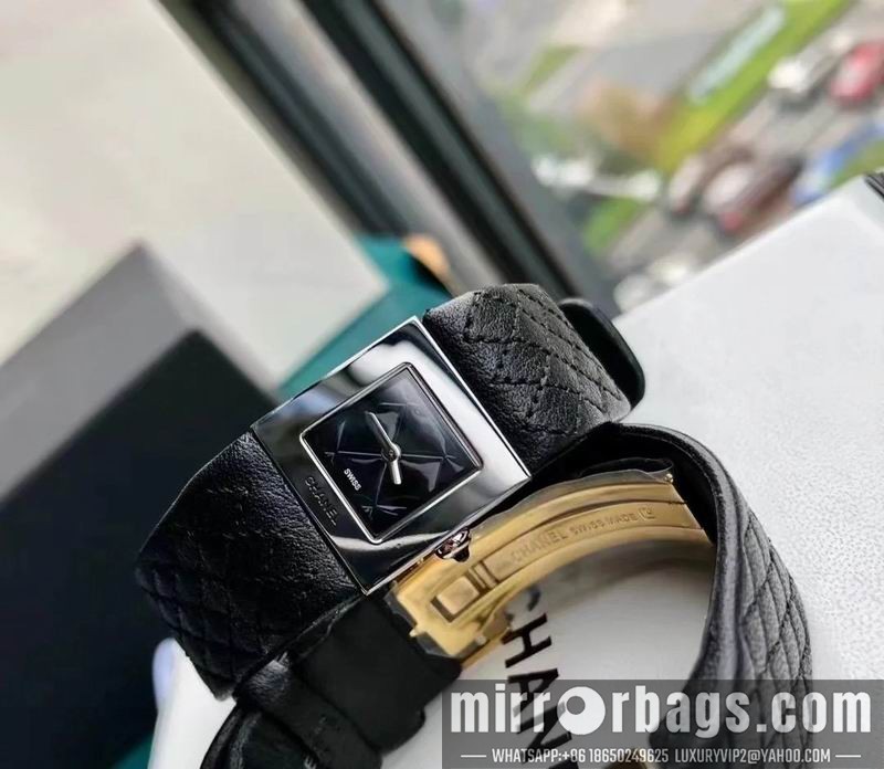 Chanel watch 052307 Watch