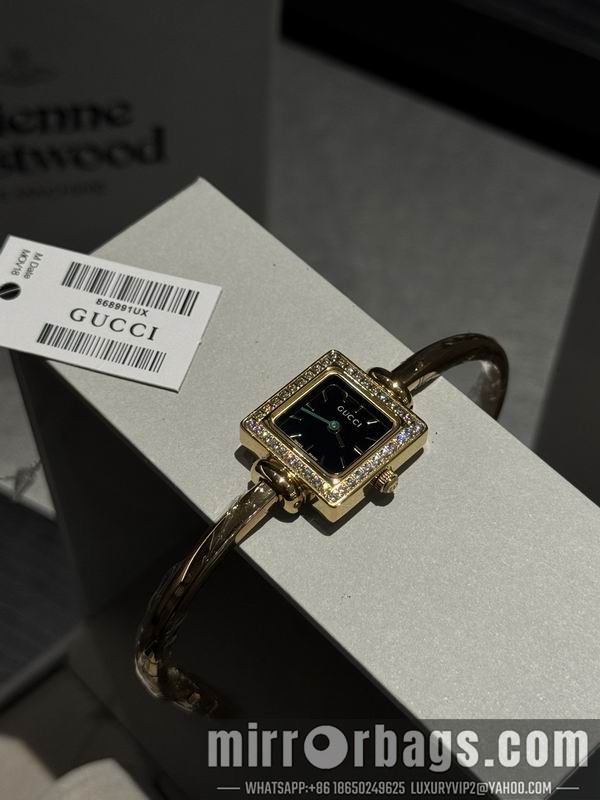 Gucci 20X20mm 101589 Watch