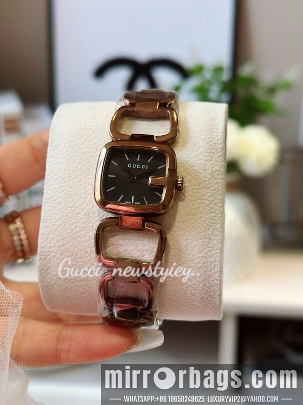 Gucci 24X22.4mm 101433 Watch