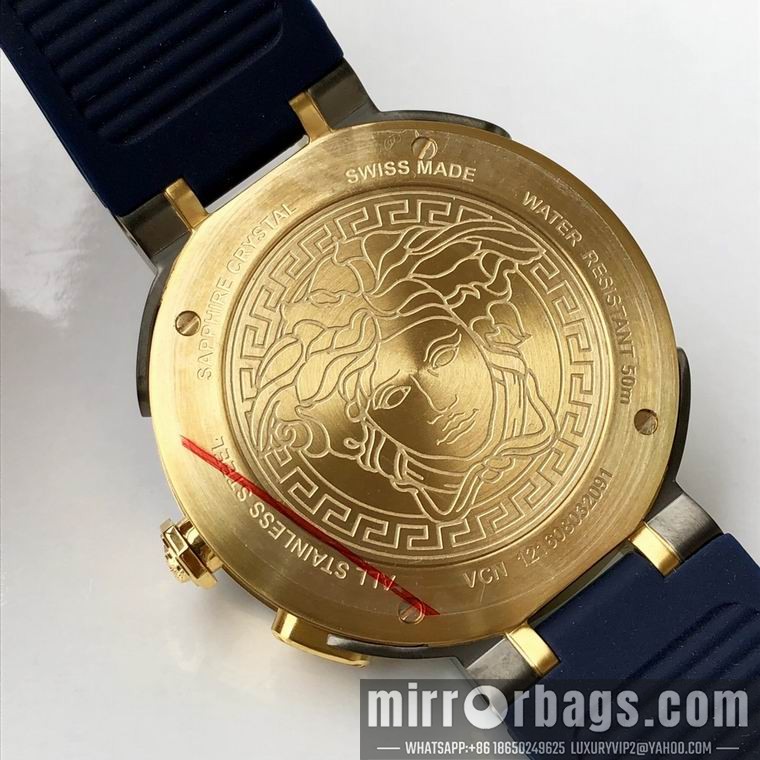 Versace men 44mm M05 Watch