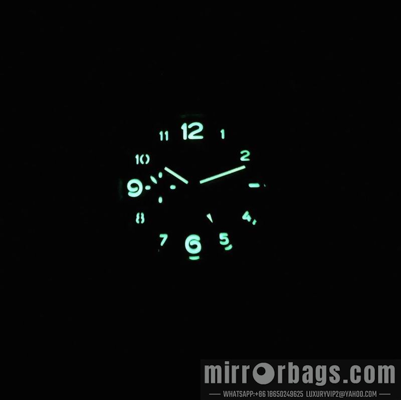 Panerai 44mm 090472 Watch