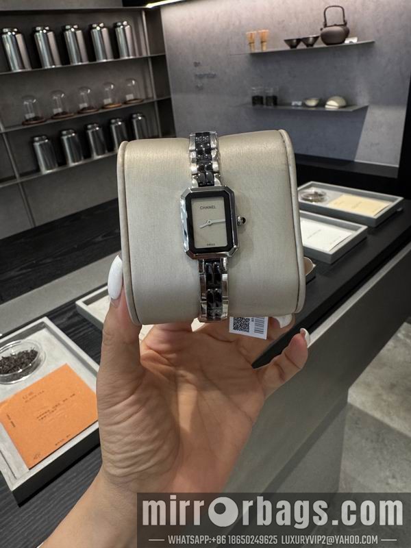 Chanel 21X26mm 101515 Watch