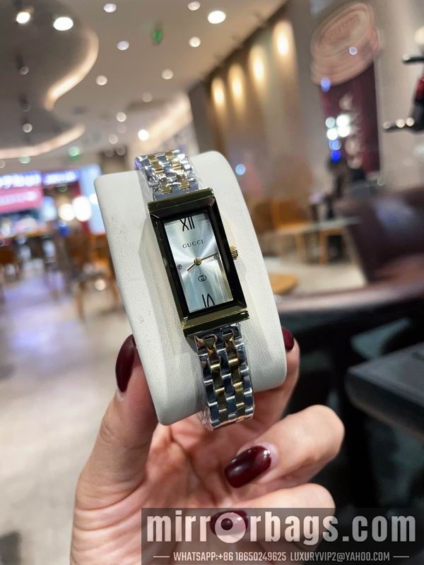 Gucci 35X17mm 091716 Watch