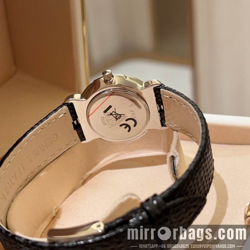 Gucci 28mm 091710 Watch