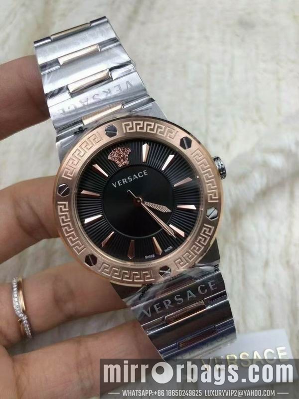 Versace watch 042944 Watch