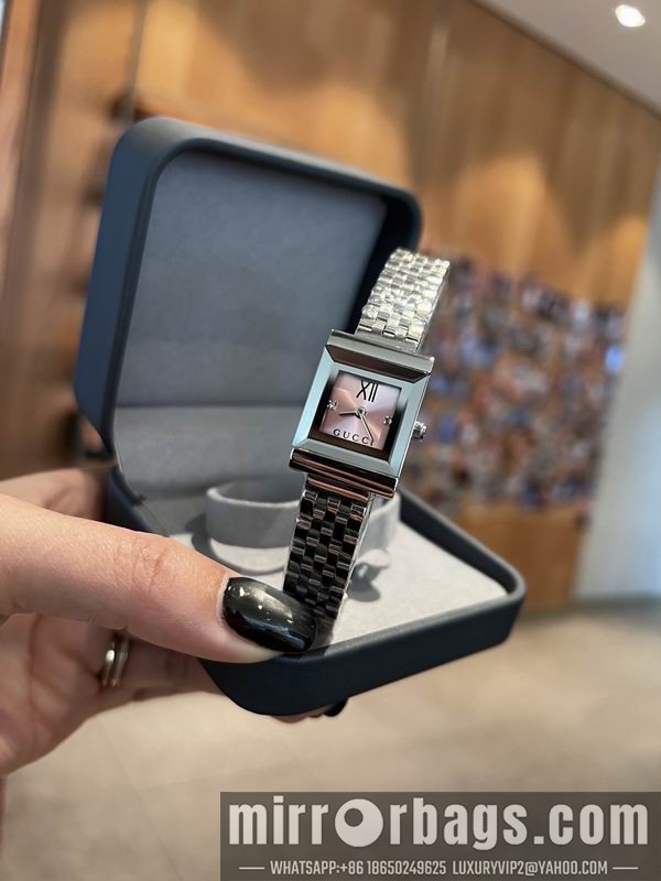 Gucci 21mm 042950 Watch