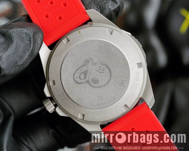 TAG Heuer men 40mm M02 Watch
