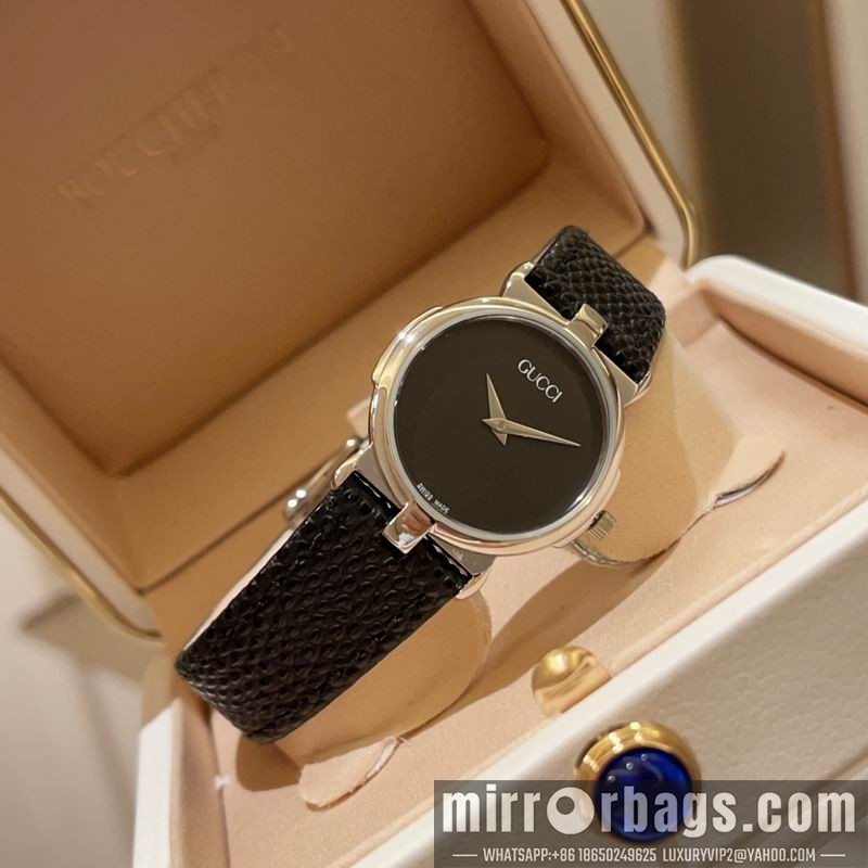 Gucci 28mm 091710 Watch