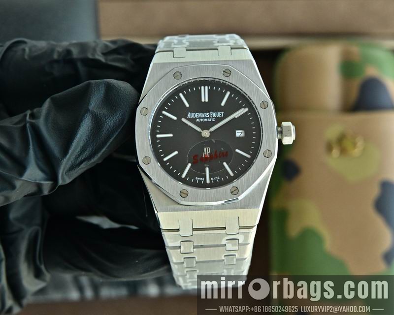 AP 39mm 111445 Watch