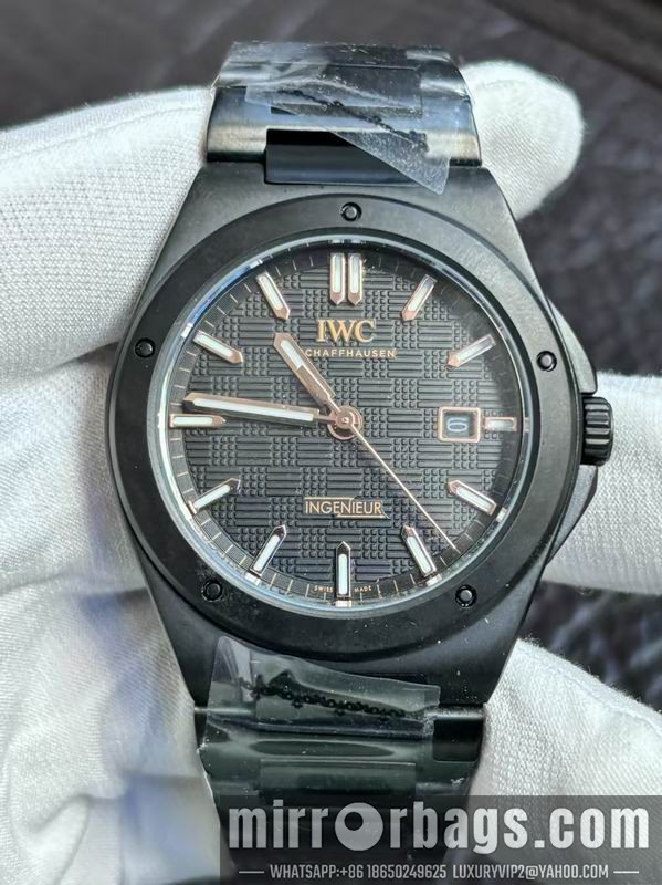 IWC 40mm 082247 Watch