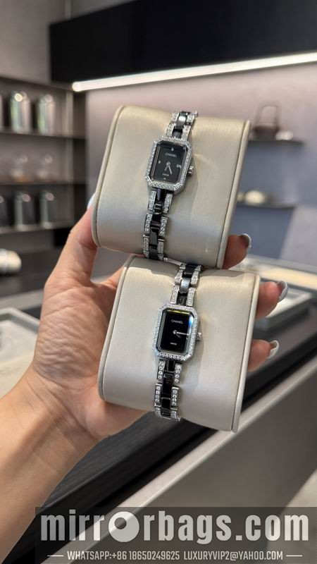 Chanel 21X26mm 101440 Watch