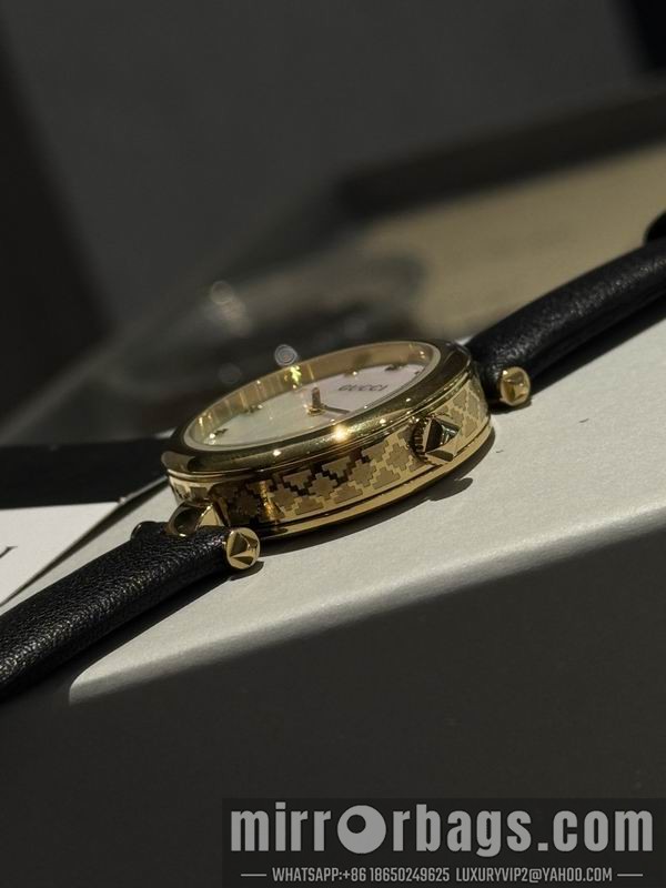 Gucci 32mm 101587 Watch