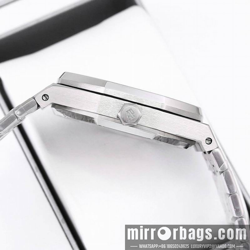 AP 41mm 082205 Watch
