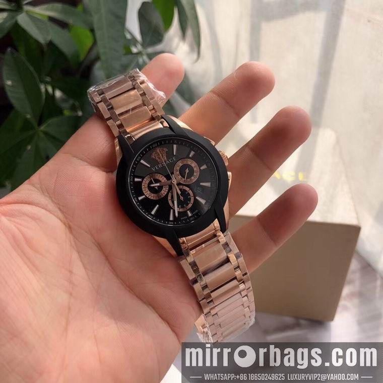 Versace men 42mm M06 Watch