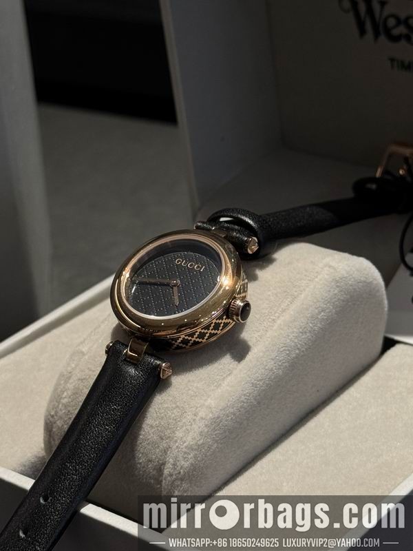 Gucci 32mm 101588 Watch
