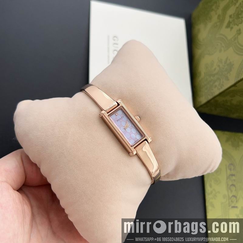Gucci watch 110377 Watch