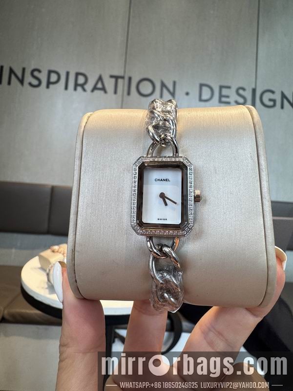 Chanel 21X26mm 101502 Watch