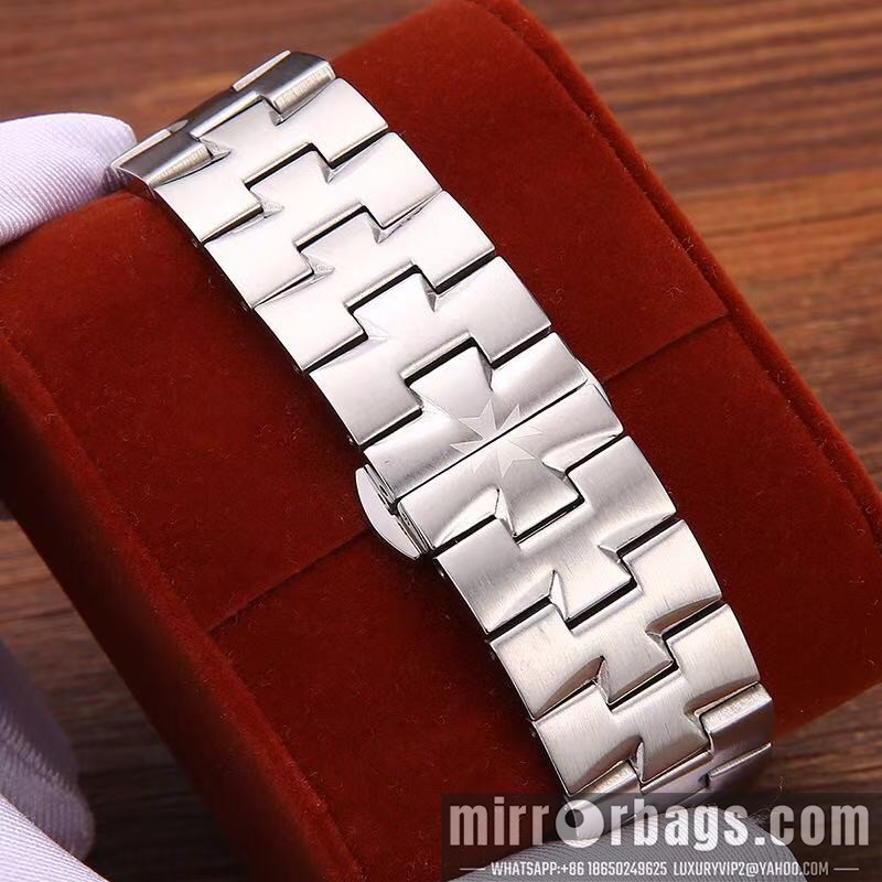 Vacheron Constantin 42mm 100823 Watch