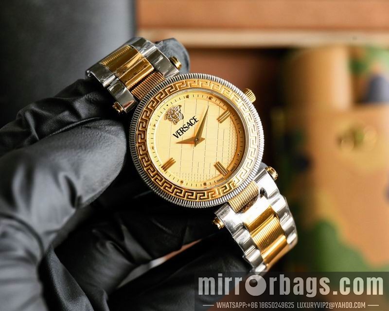 Versace woman watch 122823 Watch