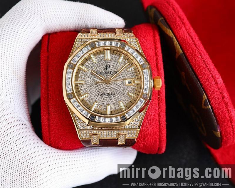 AP 40mm 082101 Watch