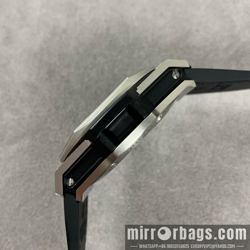 Hublot 43mm 080719 Watch