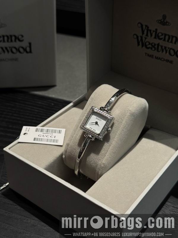 Gucci 20X20mm 101589 Watch