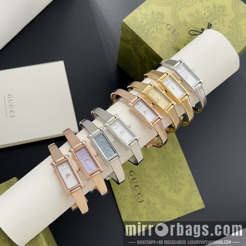Gucci watch 110376 Watch
