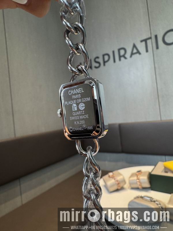 Chanel 21X26mm 101502 Watch