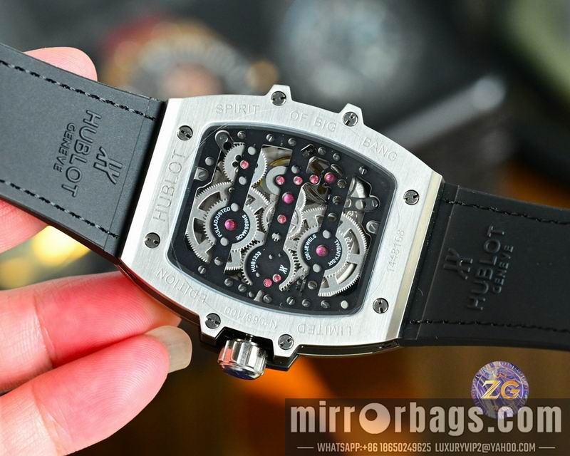 Hublot 47X52mm 080676 Watch