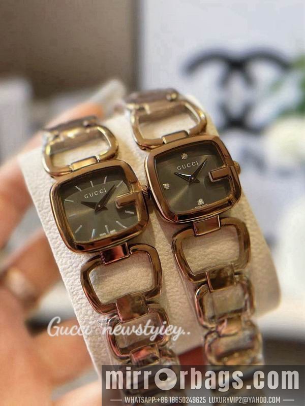 Gucci 24X22.4mm 101433 Watch