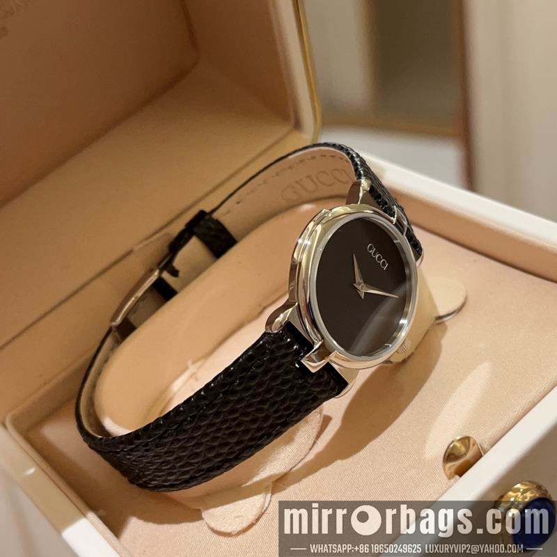 Gucci 28mm 091710 Watch
