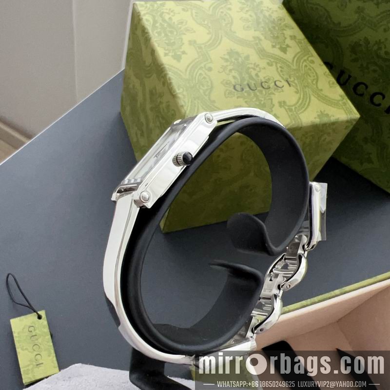 Gucci watch 110376 Watch