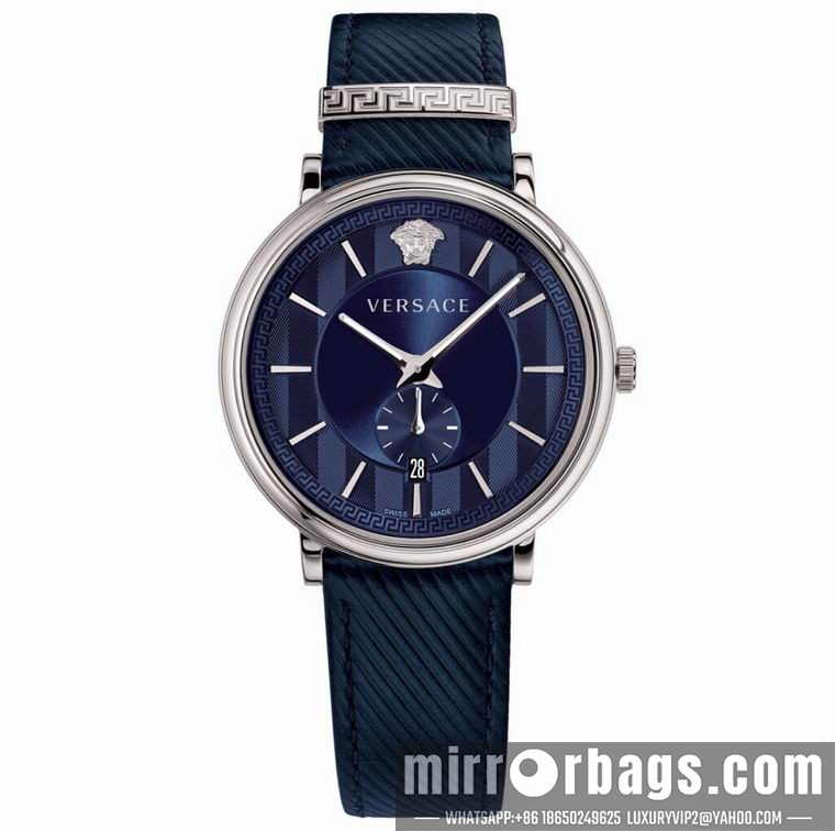Versace men 42mm M04 Watch