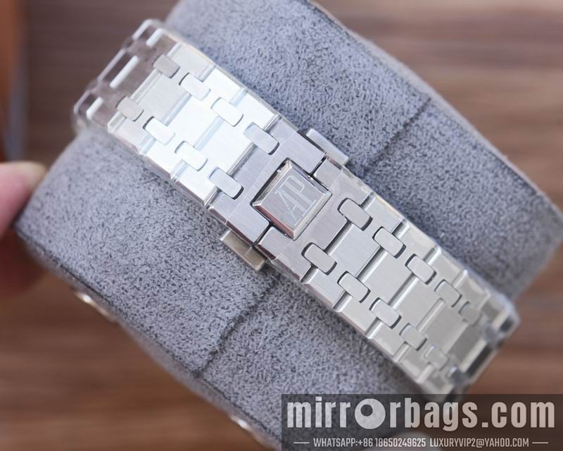 AP 44mm 080658 Watch