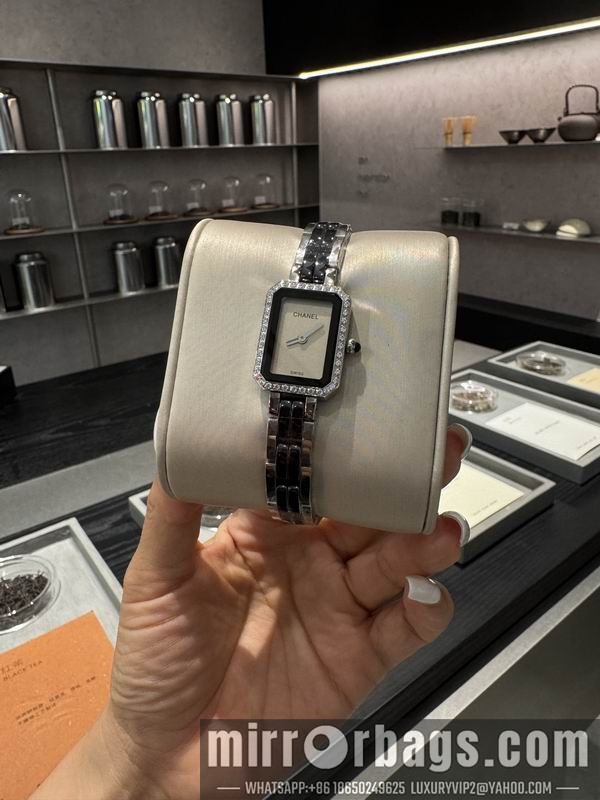 Chanel 21X26mm 101516 Watch