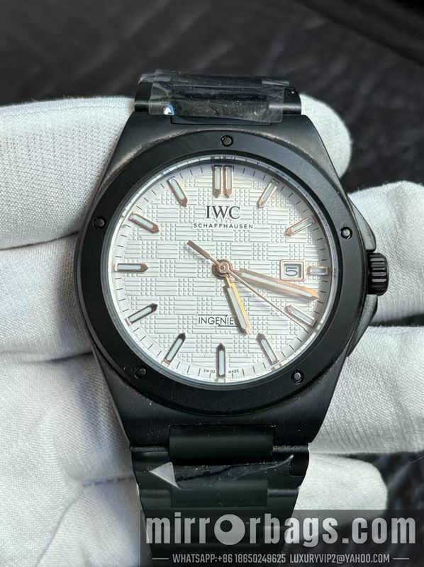 IWC 40mm 082247 Watch